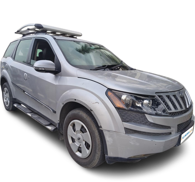 Mahindra XUV500-img